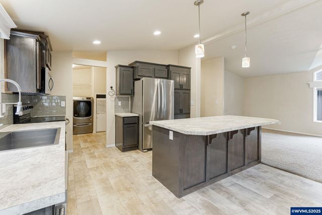 2125 Nocturne Ct SE, Salem, OR 97306