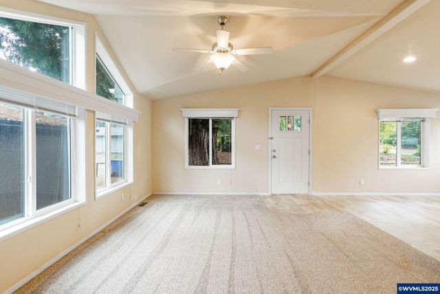 2125 Nocturne Ct SE, Salem, OR 97306