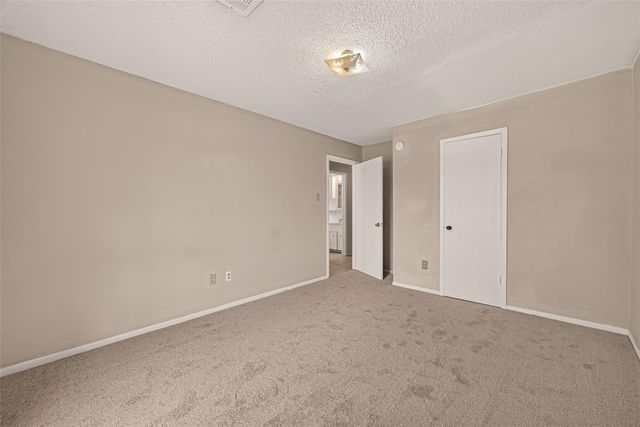 1001 N Shepherd Drive, Baytown, TX 77520