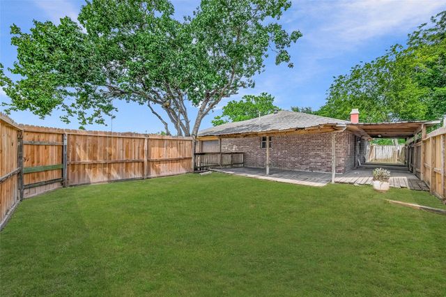 1001 N Shepherd Drive, Baytown, TX 77520