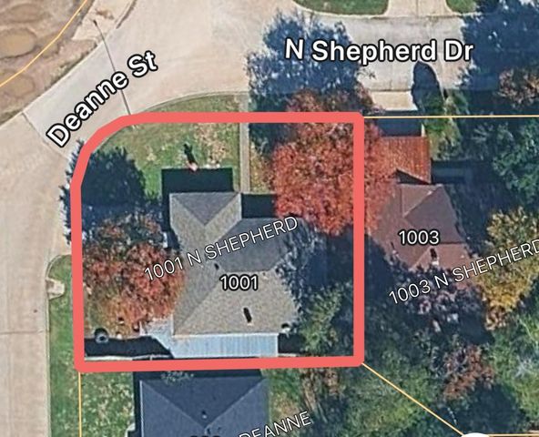 1001 N Shepherd Drive, Baytown, TX 77520