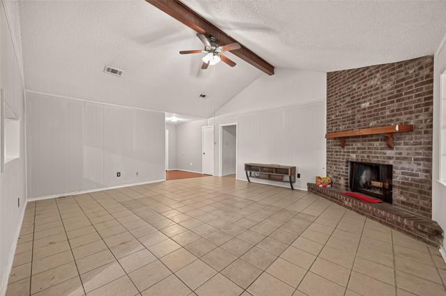 1001 N Shepherd Drive, Baytown, TX 77520