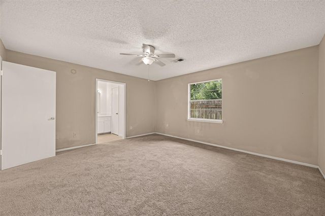 1001 N Shepherd Drive, Baytown, TX 77520