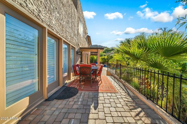 1139 E Coral Gables Drive, Phoenix, AZ 85022