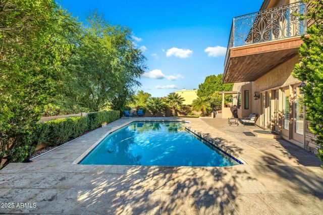 1139 E Coral Gables Drive, Phoenix, AZ 85022