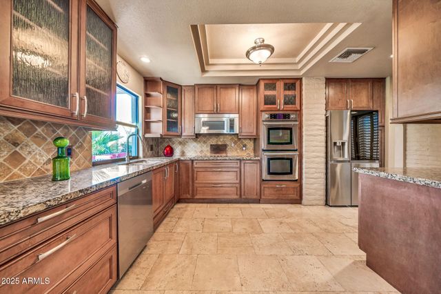 1139 E Coral Gables Drive, Phoenix, AZ 85022