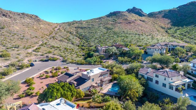 1139 E Coral Gables Drive, Phoenix, AZ 85022