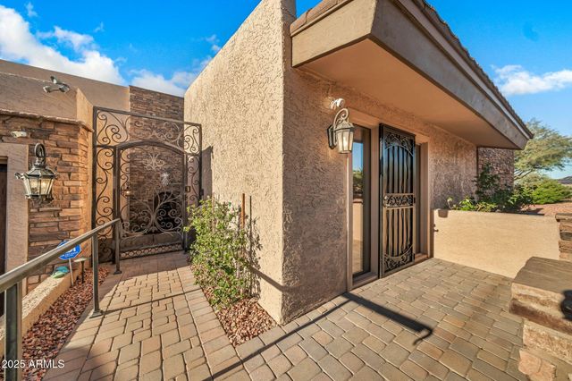 1139 E Coral Gables Drive, Phoenix, AZ 85022