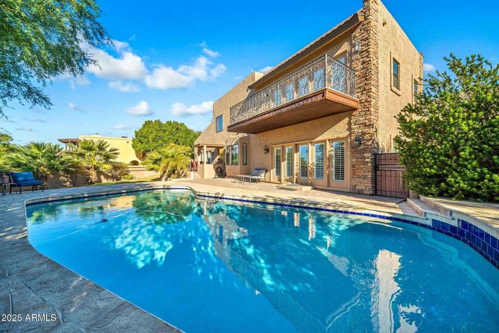 1139 E Coral Gables Drive, Phoenix, AZ 85022