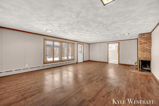 1122 W Green Street, Hastings, MI 49058