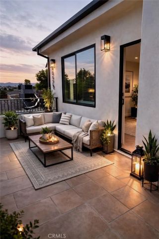 8805 Delco Ave, Winnetka, CA 91306