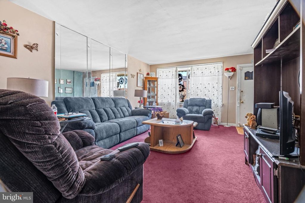 6251 MARSDEN ST, PHILADELPHIA, PA 19135 — photo 4