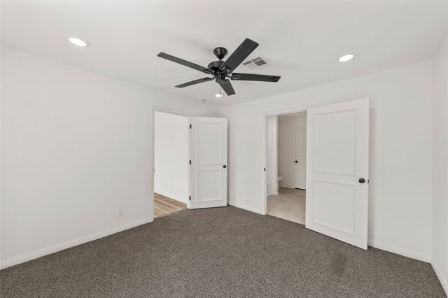 1104 W 10th Street, Mcgregor, TX 76657