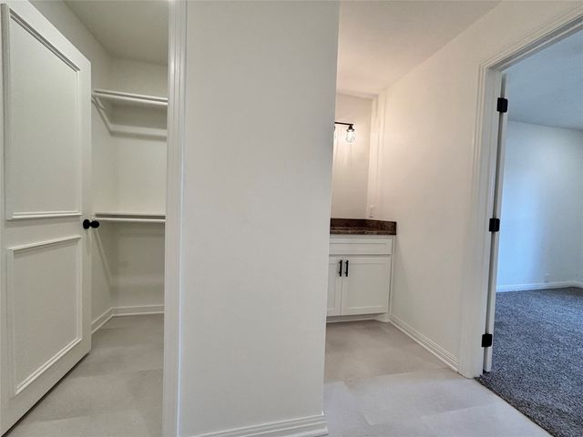 1104 W 10th Street, Mcgregor, TX 76657