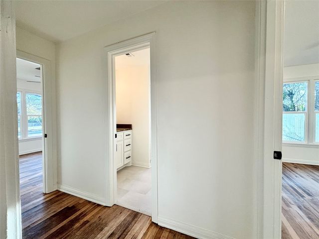 1104 W 10th Street, Mcgregor, TX 76657