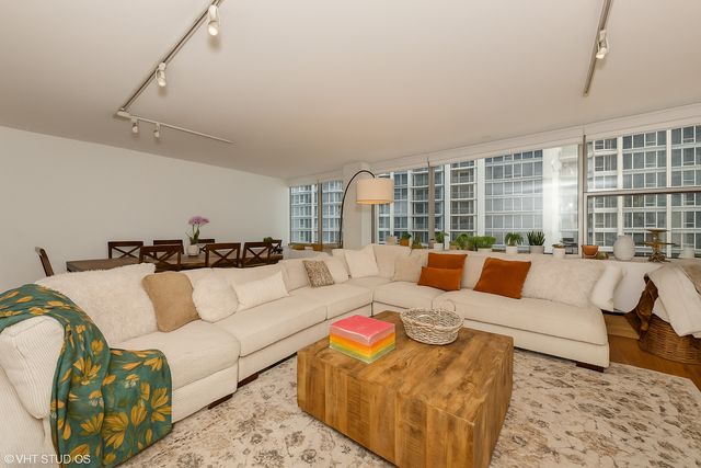 4250 N Marine Drive 1511, Chicago, IL 60613
