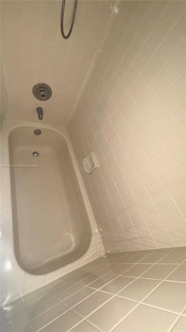 2391 NW 89th Dr 404, Coral Springs, FL 33065