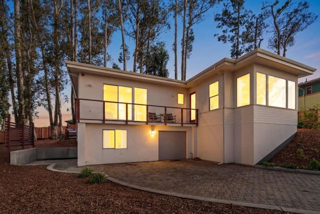 30 Ryans Way, Santa Cruz, CA 95062