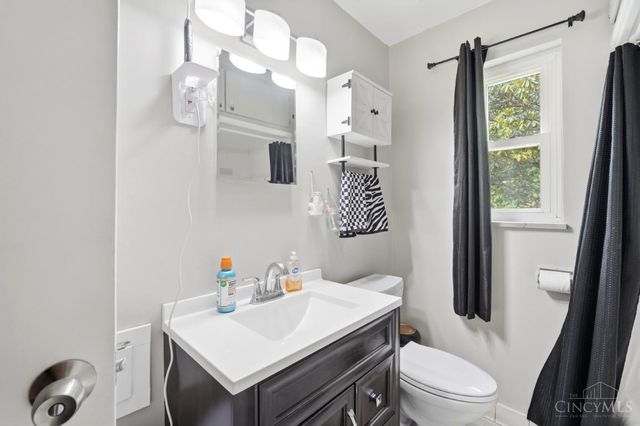 6009 Lockard Avenue, Cincinnati, OH 45230