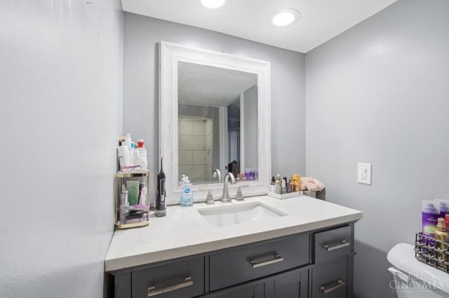 6009 Lockard Avenue, Cincinnati, OH 45230