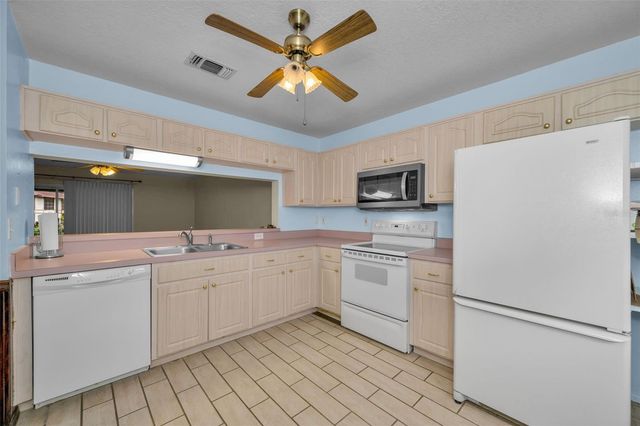 2407 GUN FLINT TRAIL, Palm Harbor, FL 34683