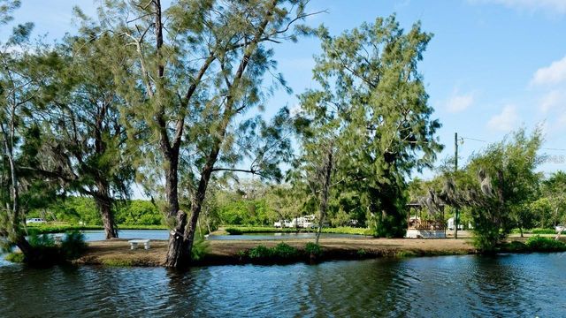 60 BRADEN CASTLE DRIVE, Bradenton, FL 34208