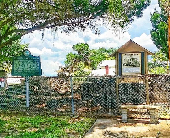 60 BRADEN CASTLE DRIVE, Bradenton, FL 34208