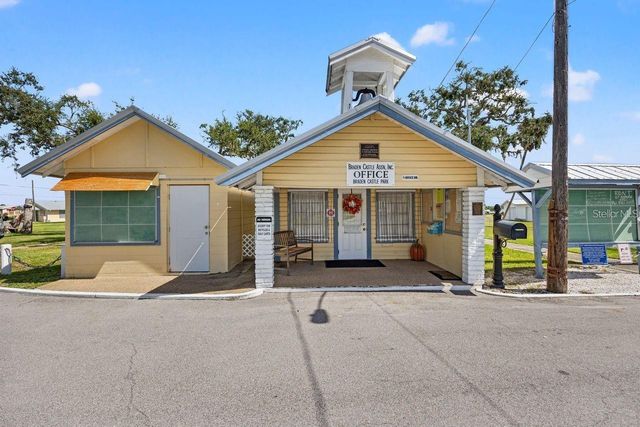 60 BRADEN CASTLE DRIVE, Bradenton, FL 34208