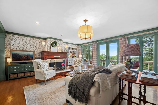 569 Haynes Rd, Sewanee, TN 37375