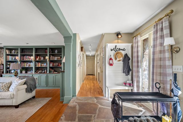 569 Haynes Rd, Sewanee, TN 37375