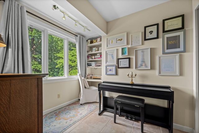 569 Haynes Rd, Sewanee, TN 37375