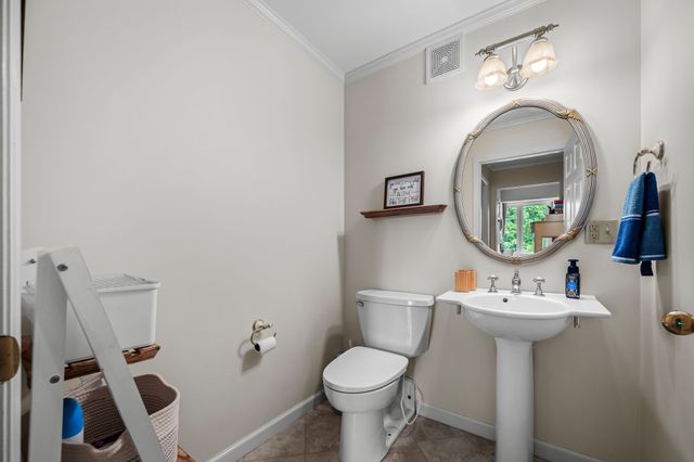 569 Haynes Rd, Sewanee, TN 37375