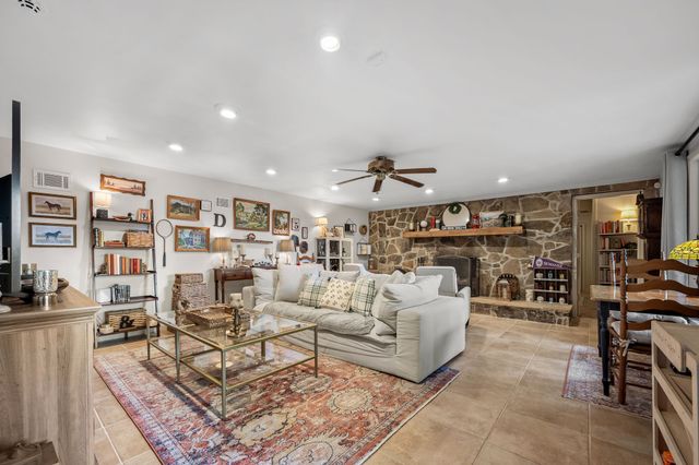 569 Haynes Rd, Sewanee, TN 37375