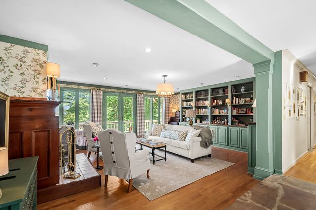 569 Haynes Rd, Sewanee, TN 37375
