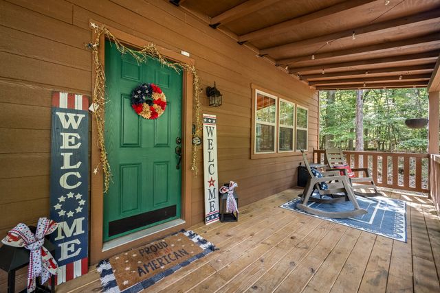 569 Haynes Rd, Sewanee, TN 37375