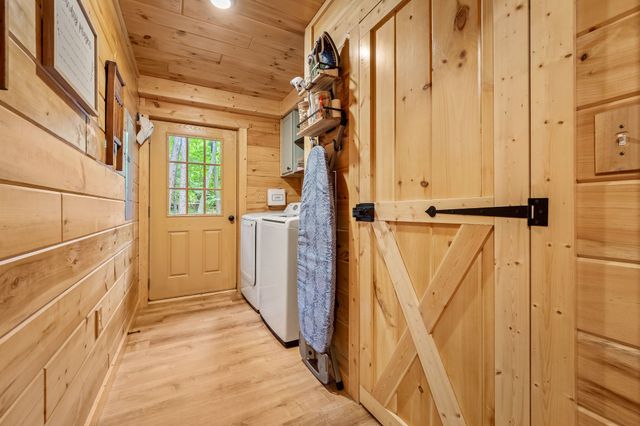 569 Haynes Rd, Sewanee, TN 37375