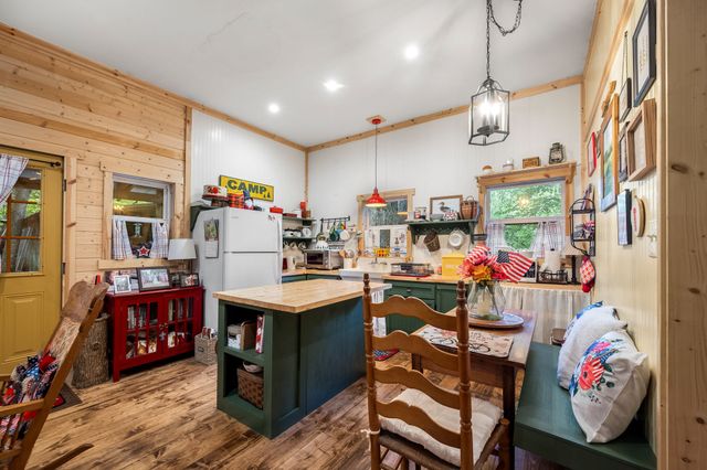 569 Haynes Rd, Sewanee, TN 37375