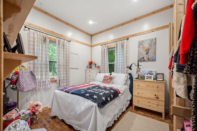 569 Haynes Rd, Sewanee, TN 37375
