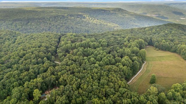 569 Haynes Rd, Sewanee, TN 37375