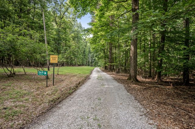 569 Haynes Rd, Sewanee, TN 37375