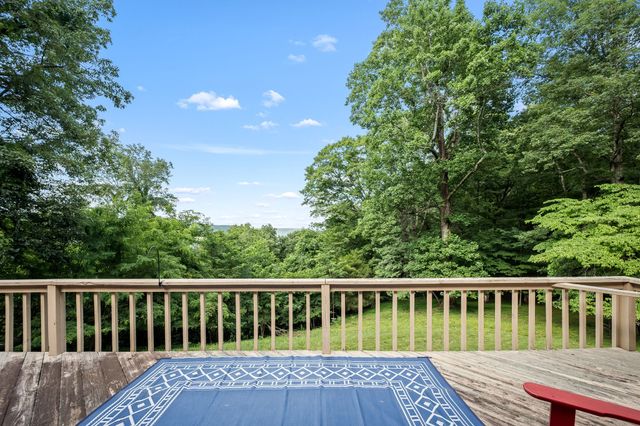 569 Haynes Rd, Sewanee, TN 37375