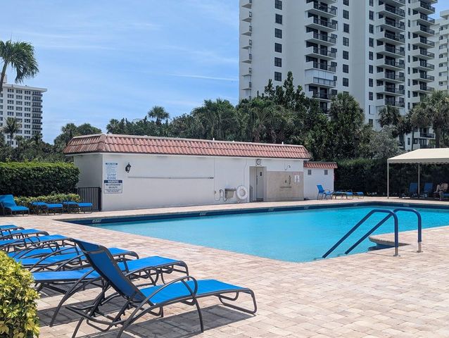 2121 N Ocean Boulevard 1006e, Boca Raton, FL 33431