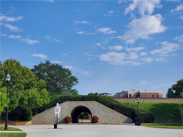 3941 Savannah Square Street, Suwanee, GA 30024