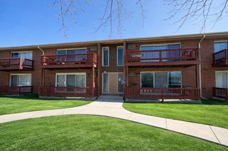 555 N Carroll Parkway 1F, Glenwood, IL 60425