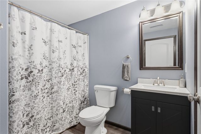 2124 Shady Grove Road SW, Cedar Rapids, IA 52404