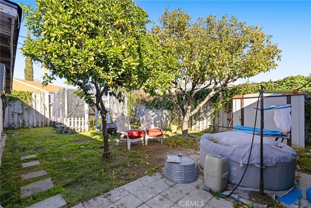 17415 Collins Street, Encino, CA 91316