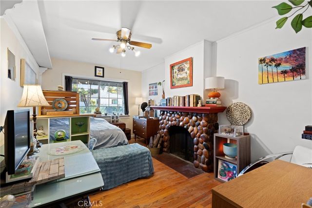 17415 Collins Street, Encino, CA 91316