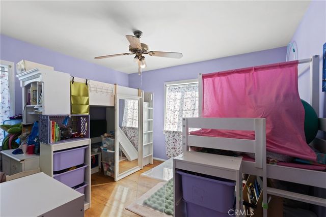 17415 Collins Street, Encino, CA 91316