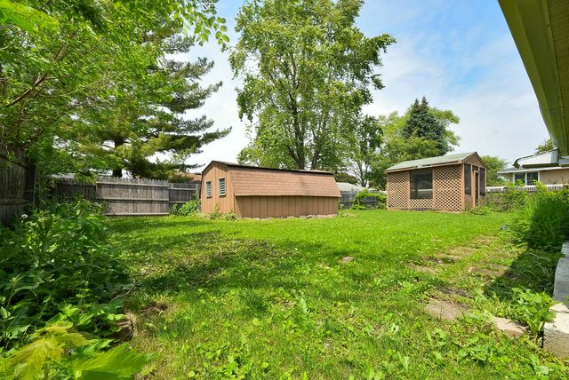 50 Ridgewood Road, Elk Grove Village, IL 60007