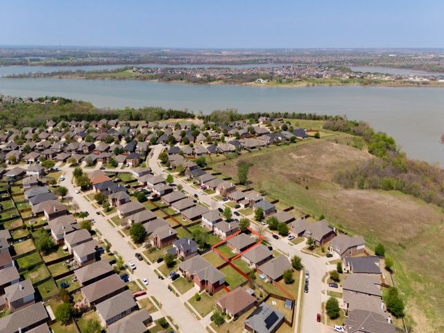 1442 Whitewater Drive, Little Elm, TX 75068